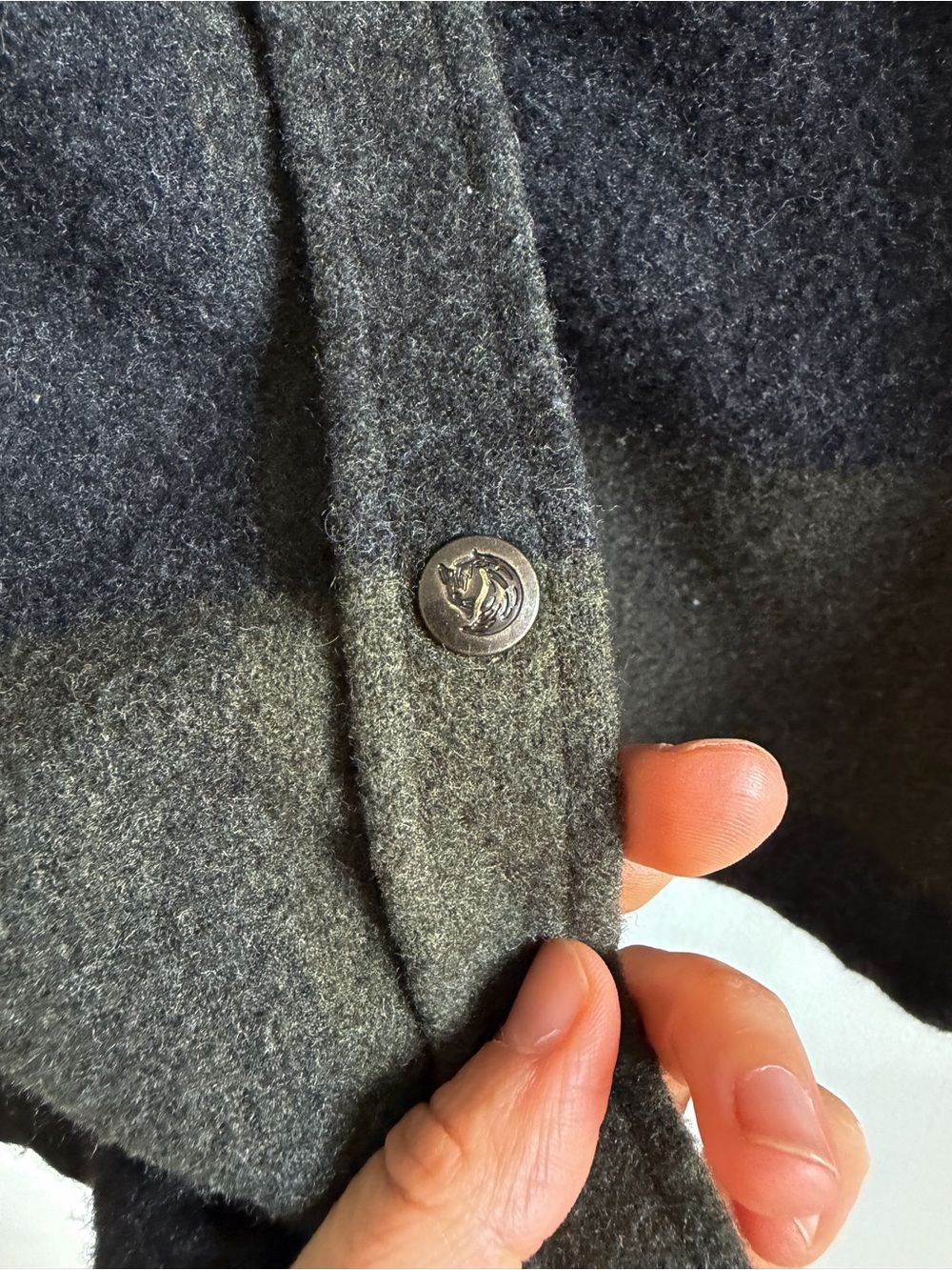 FJALLRAVEN • Canada Shirt in Deep Forest-Dark Grey - Picture 8 of 14